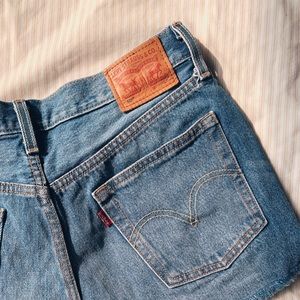 Levi’s cutoff shorts